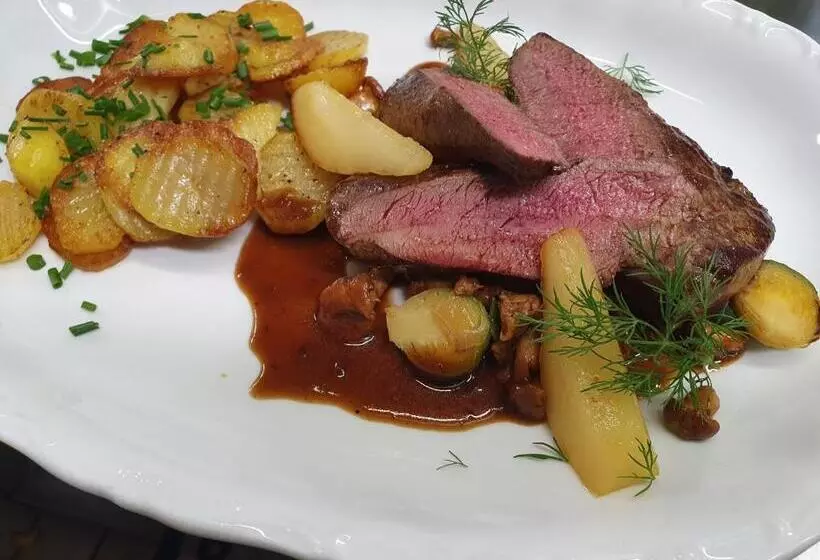 Hotelli Zum Ehem. Königl. Bayr. Forsthaus