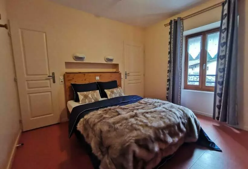 Hotelli Auberge Du Freney