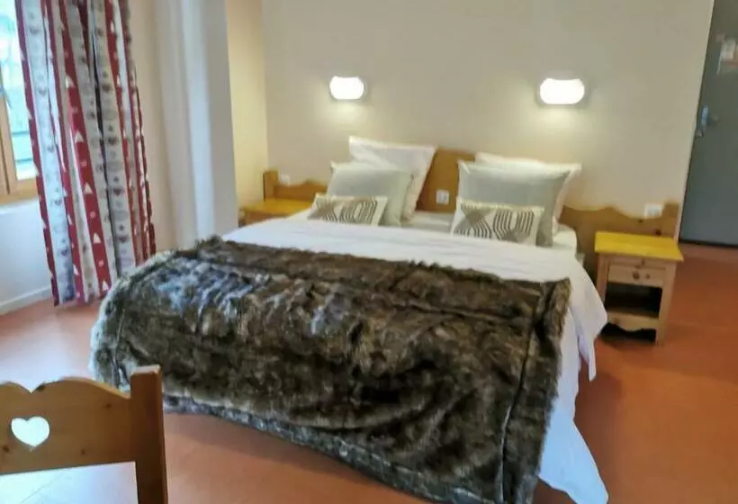 Hotelli Auberge Du Freney