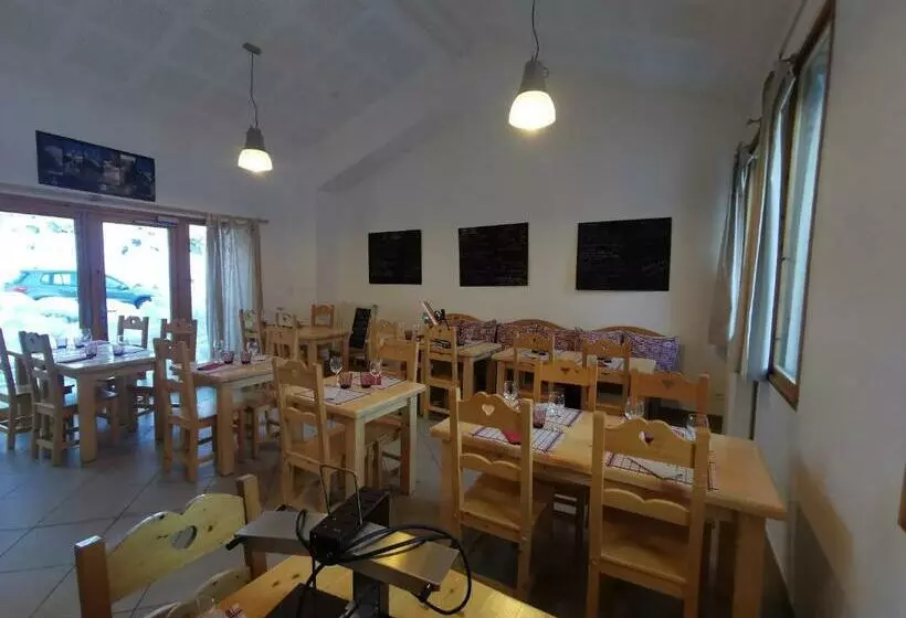 Hotelli Auberge Du Freney