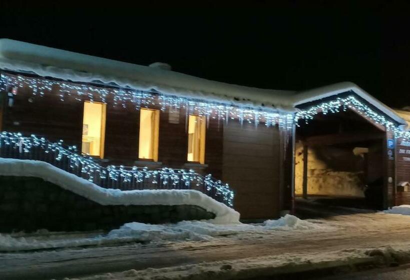 Отель Auberge Du Freney