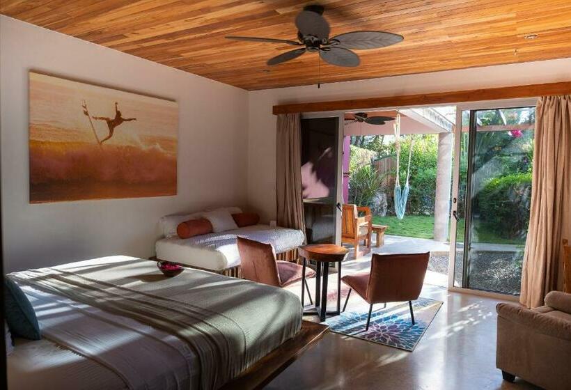 Iluminar Beachfront Suites