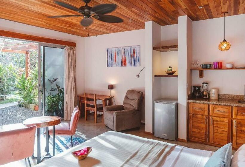 Iluminar Beachfront Suites