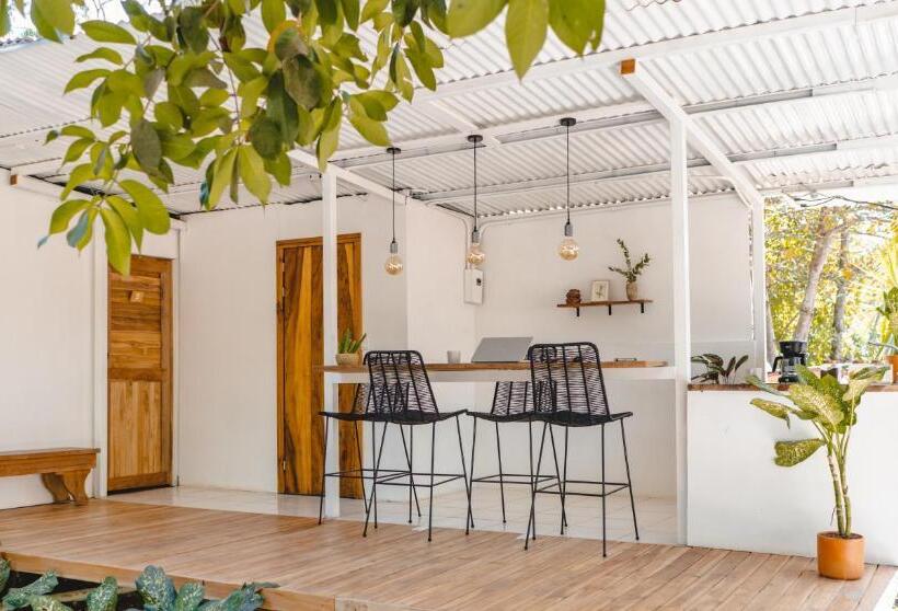 پانسیون Cuatro Vientos Lodge & Apartments