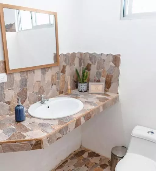 ペンション Cuatro Vientos Lodge & Apartments