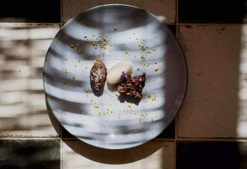 Hotelli Ecole Olargues   Chambres & Restaurant   Teritoria