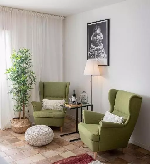 Hotelli Ecole Olargues   Chambres & Restaurant   Teritoria