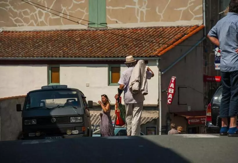 Hotelli Ecole Olargues   Chambres & Restaurant   Teritoria