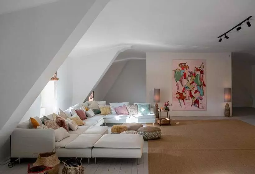 Hotelli Ecole Olargues   Chambres & Restaurant   Teritoria