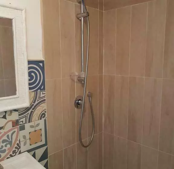 پانسیون Dimora Quattro Vanelle