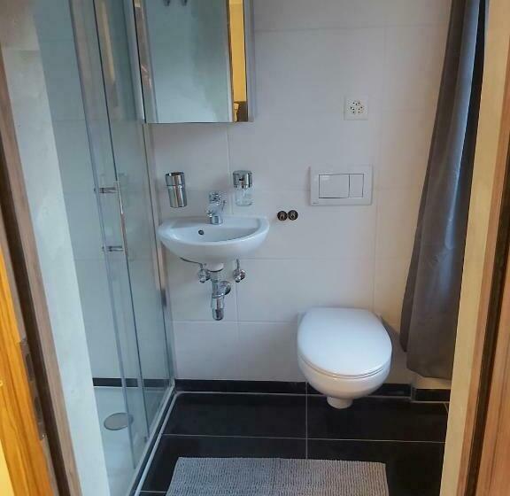 Rössli Self Check In 24 7 Free Parking