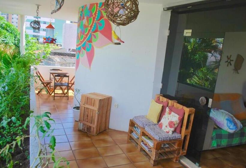 Regiane Beach Pousada Hostel