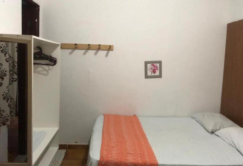 Regiane Beach Pousada Hostel