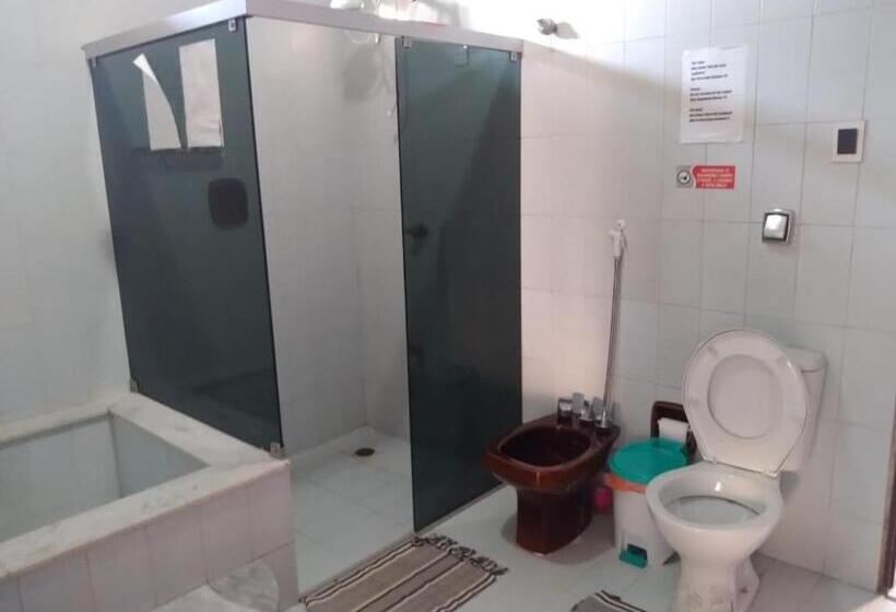 Regiane Beach Pousada Hostel