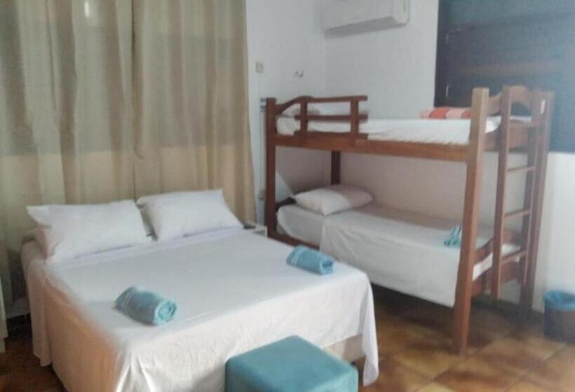 Regiane Beach Pousada Hostel