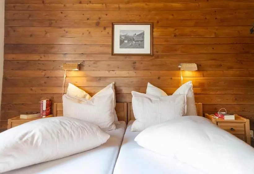 ユースホステル Familiehotel La Randulina