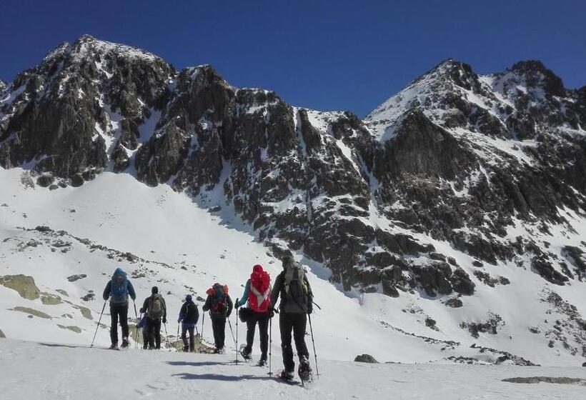 ユースホステル Familiehotel La Randulina