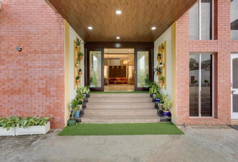 בית מלון כפרי Avanti Retreat  Farm Stay