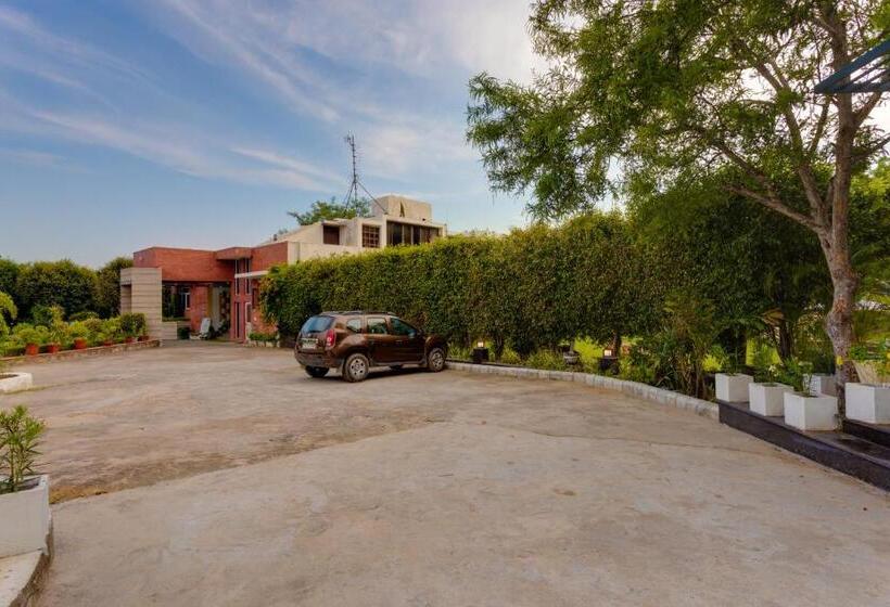 בית מלון כפרי Avanti Retreat  Farm Stay