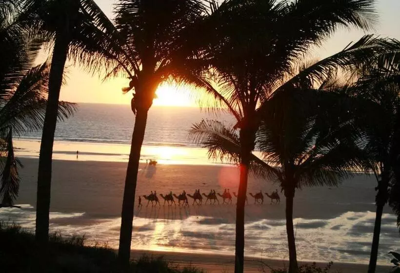 Cable Beachside Villas