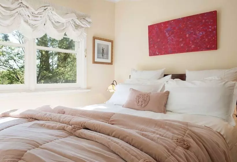 호텔 Adeline Bed And Breakfast