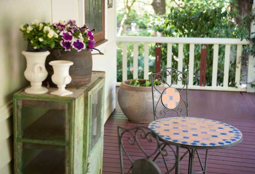 Отель Adeline Bed And Breakfast