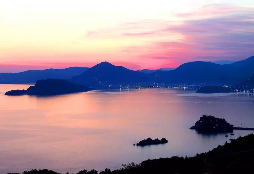 هتل Apartments Djurasevic