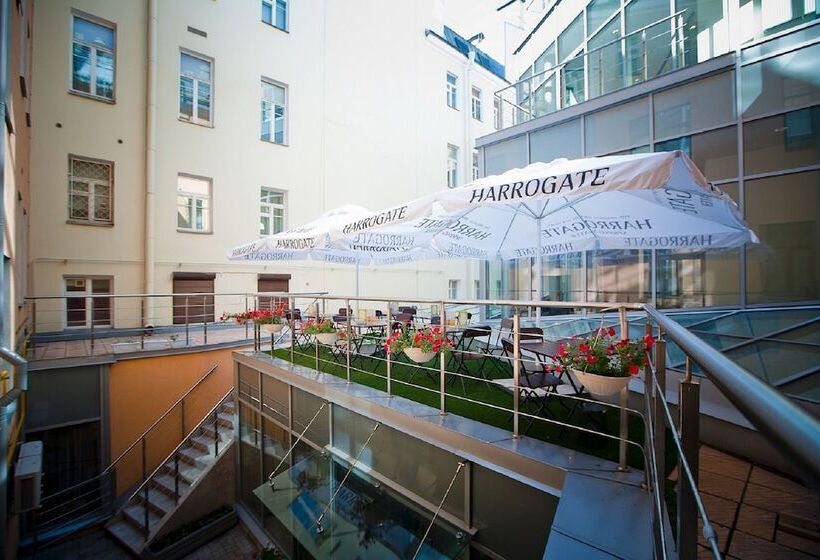 فندق Cronwell Inn Stremyannaya