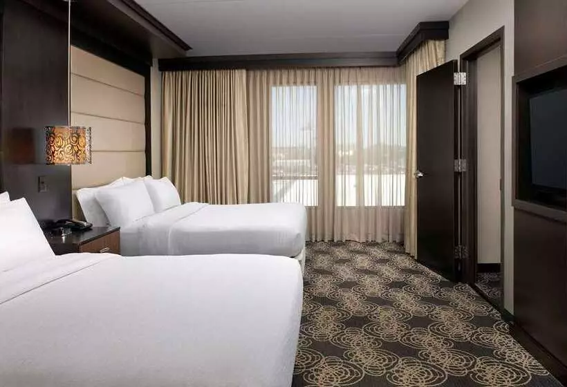 ホテル Embassy Suites By Hilton Knoxville West