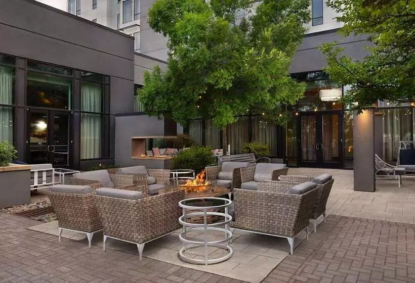 ホテル Embassy Suites By Hilton Knoxville West