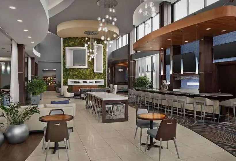 ホテル Embassy Suites By Hilton Knoxville West