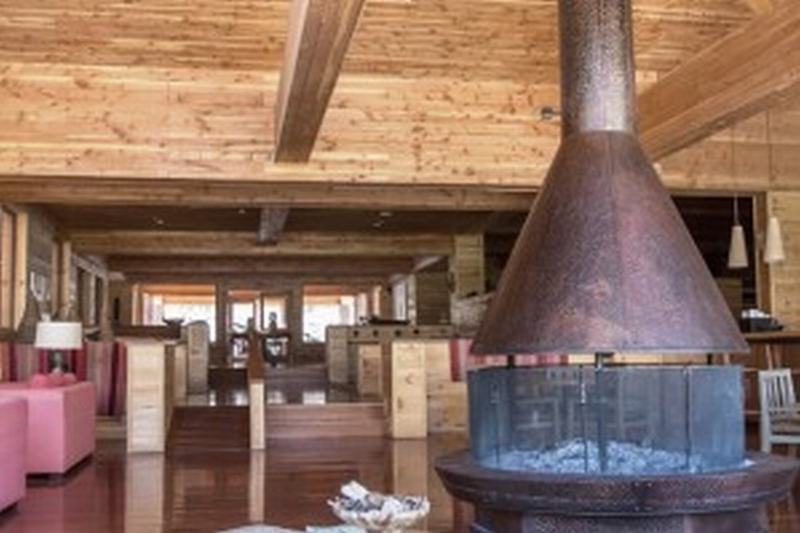 فندق Noi Puma Lodge