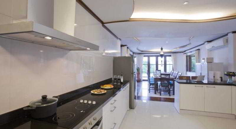 هتل Paradise Island Estate