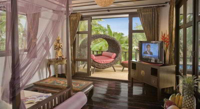 هتل Paradise Island Estate