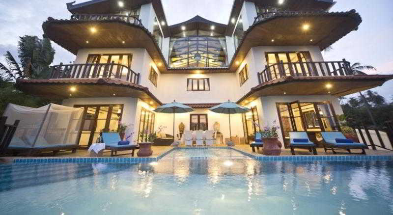 هتل Paradise Island Estate