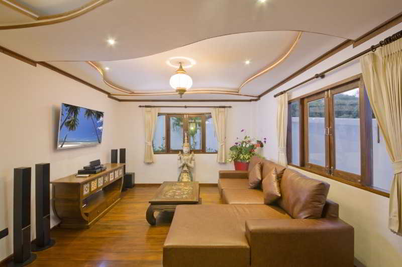 هتل Paradise Island Estate