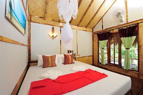 فندق Phuphaya Seaview Resort  Adults Only