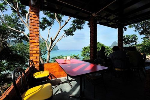 فندق Phuphaya Seaview Resort  Adults Only