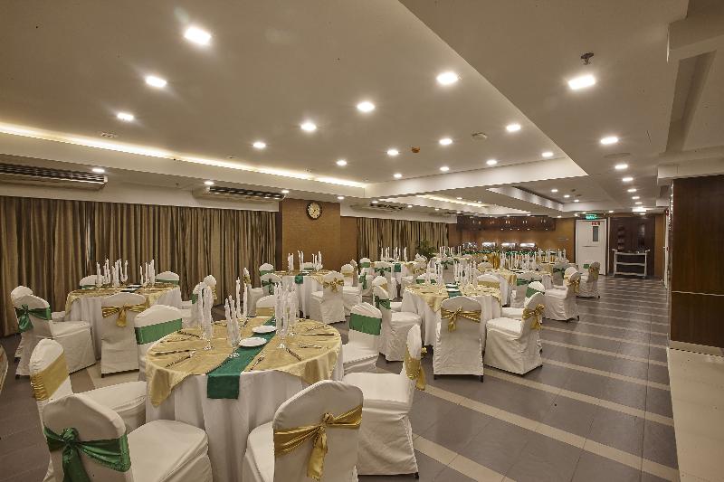 هتل Platinum Suites