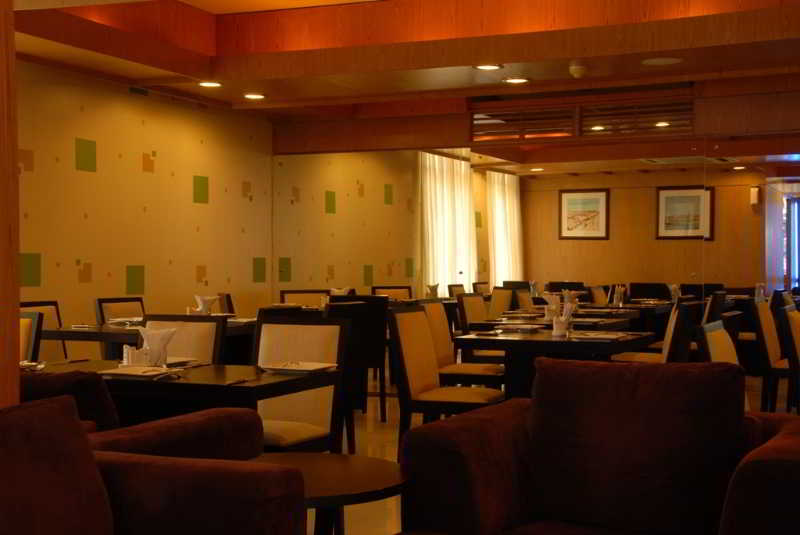 هتل Platinum Suites