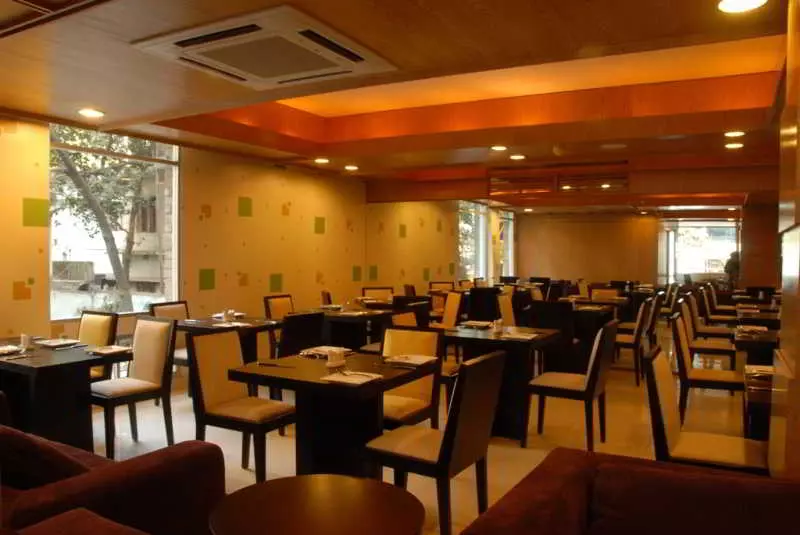 هتل Platinum Suites