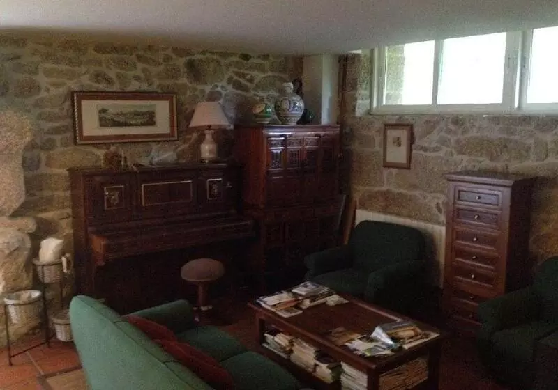 فندق ريفى Casa Rural O Pozo