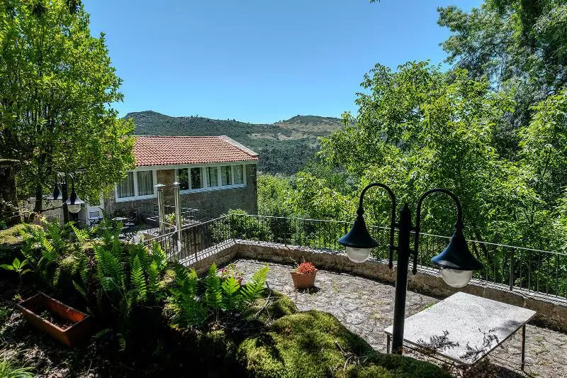 فندق ريفى Casa Rural O Pozo