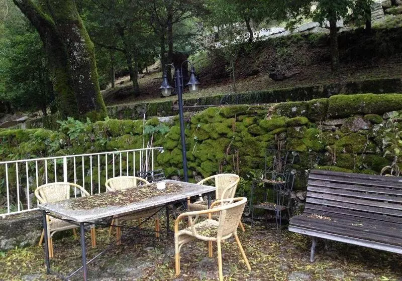 فندق ريفى Casa Rural O Pozo