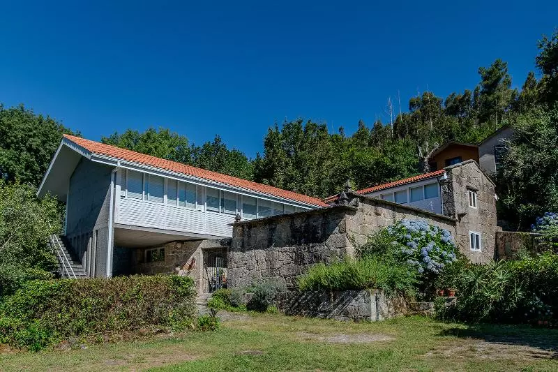 فندق ريفى Casa Rural O Pozo