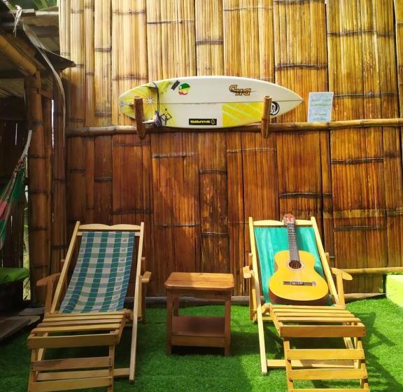 هاستل Iguana Beach House