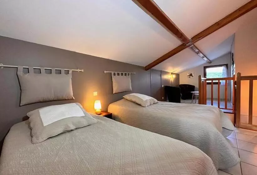 Aamiaismajoitus (B&B) Chambres D Hôtes Les Clapas