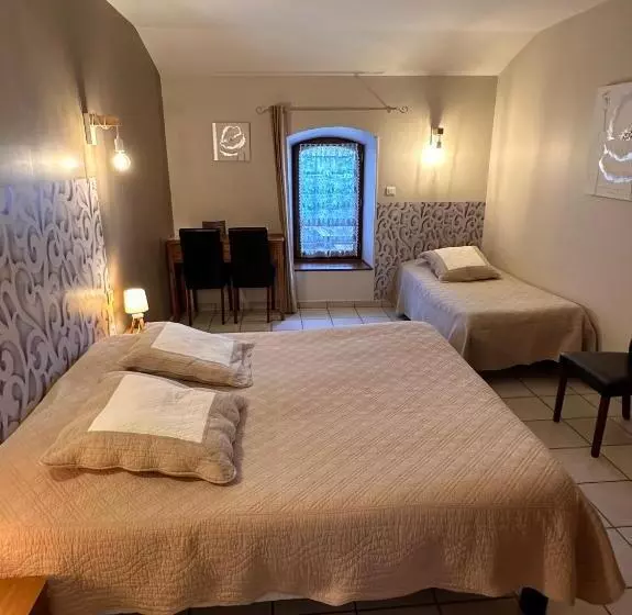 Aamiaismajoitus (B&B) Chambres D Hôtes Les Clapas