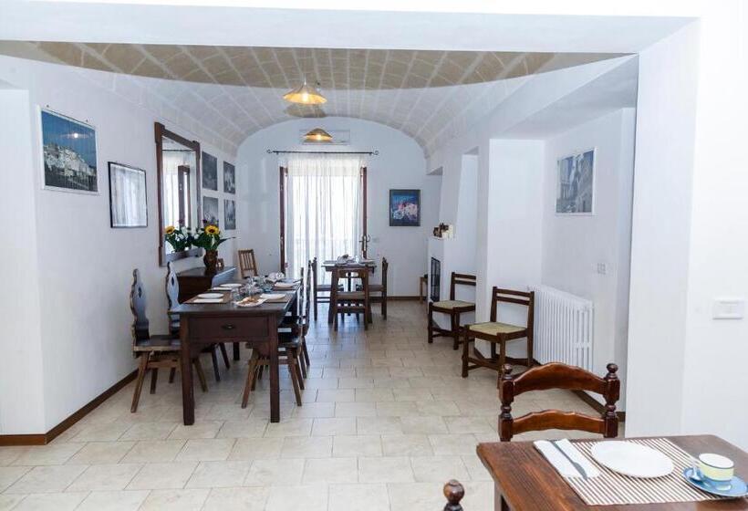 تختخواب و صبحانه Masseria Pozzo Di Luce