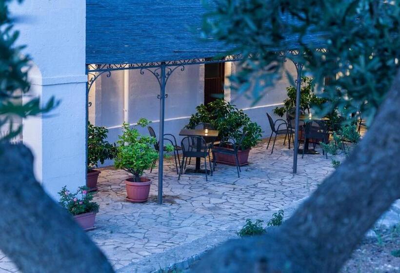 تختخواب و صبحانه Masseria Pozzo Di Luce